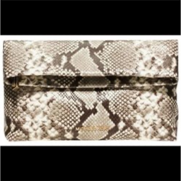 Michael Kors Daria fold over clutch. EUC. - Picture 3 of 10